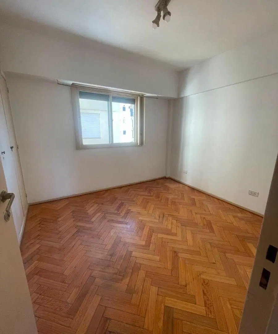 2 AMBIENTES AL FRENTE CON BALCON / TODO ELECTRICO / NO TIENE GAS 4
