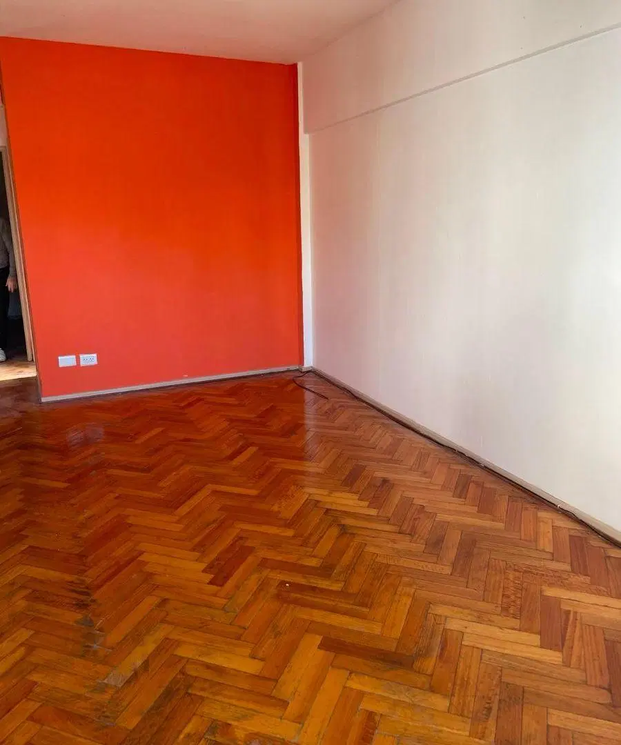2 AMBIENTES AL FRENTE CON BALCON / TODO ELECTRICO / NO TIENE GAS 5