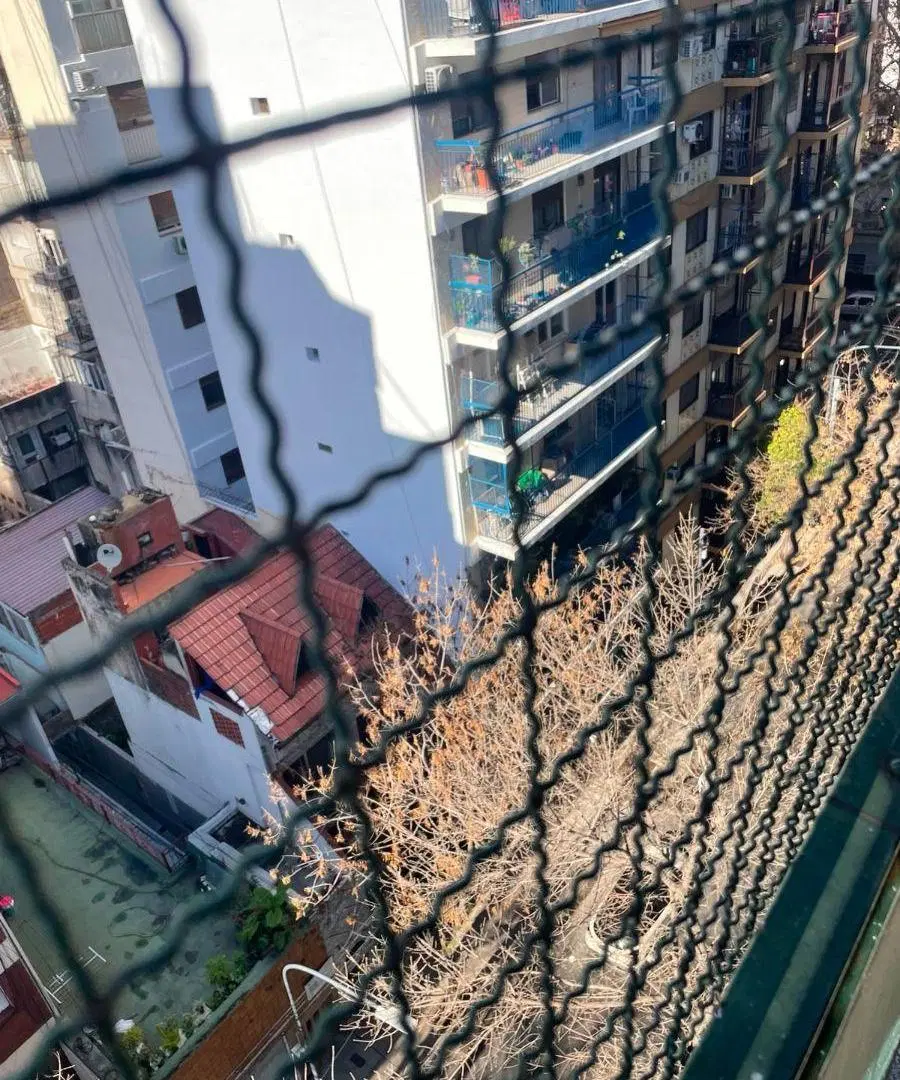 2 AMBIENTES AL FRENTE CON BALCON / TODO ELECTRICO / NO TIENE GAS 3