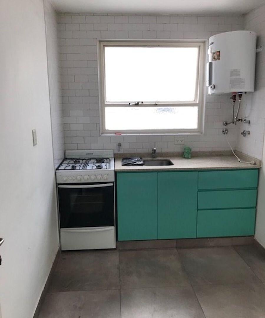 Foto de NO APTO MASCOTAS - DEPARTAMENTO 3 AMBIENTES AL FRENET CON BALCON, imagen 2