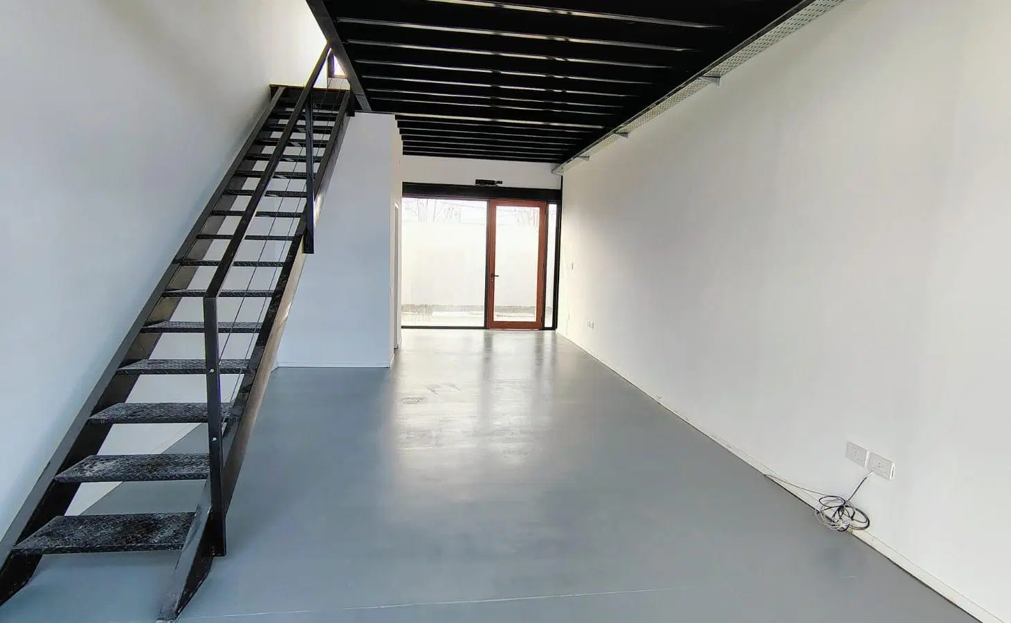 485 esq.138 (LOCAL 35) PASEO MITRE 1