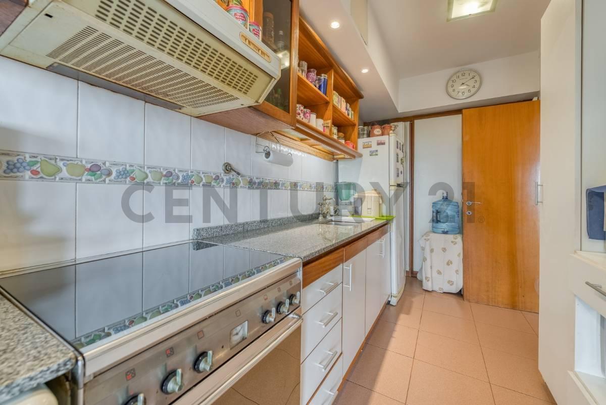 Venta Departamento 4 Ambientes con Amarra Marinasgolf 3