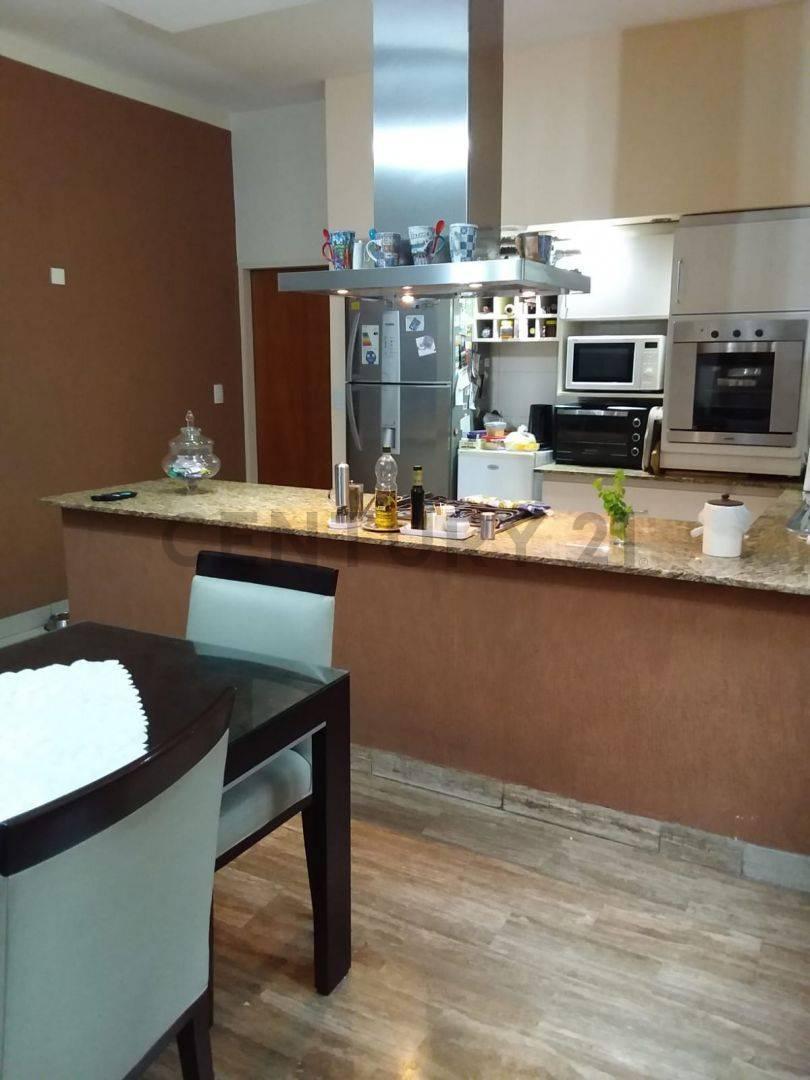 Casa en Venta en Boedo: Espacio, Comodidad y Estilo 2