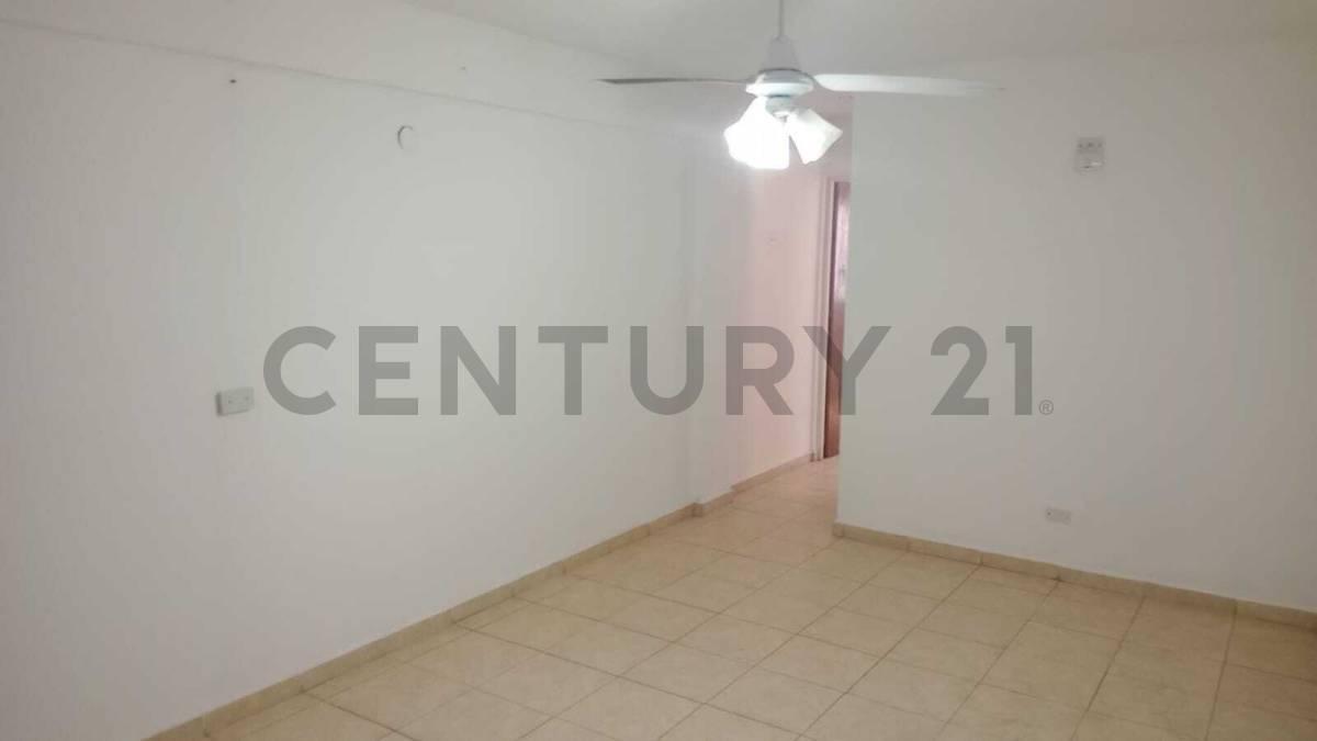 Foto de VENTA DEPARTAMENTO C/FINANCIACION 2 AMBIENTES EN ISIDRO CASANOVA, imagen 5