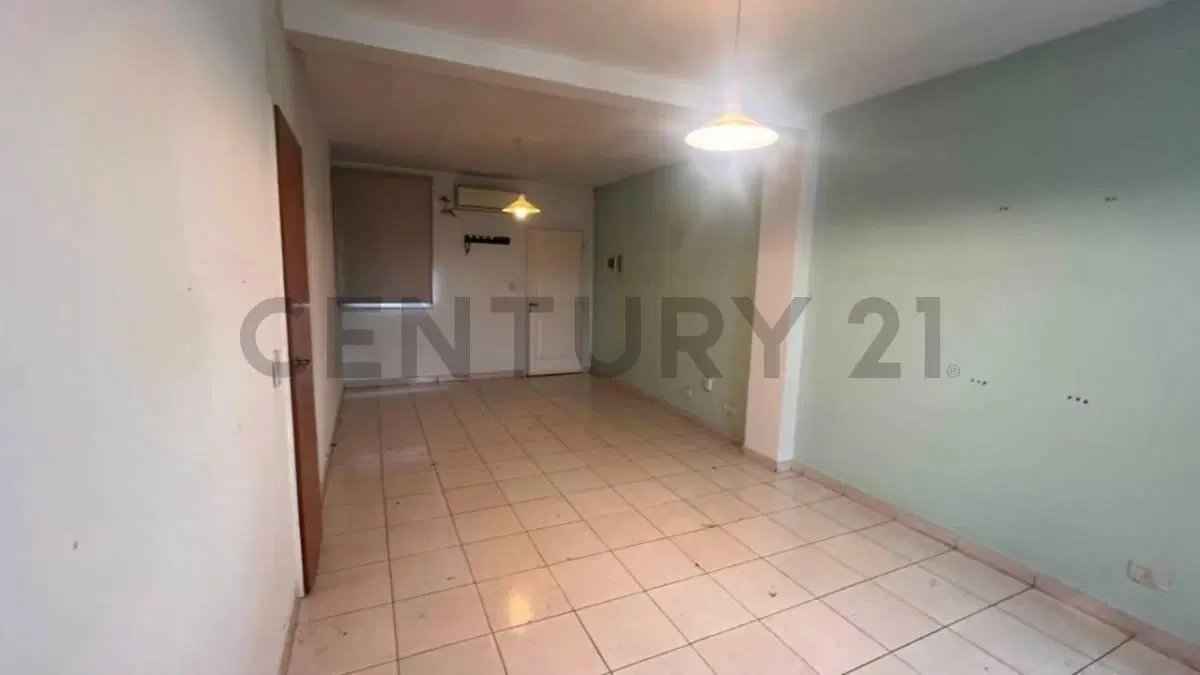 Departamento 4 ambientes en duplex  al frente en Villa Luzuriaga 2