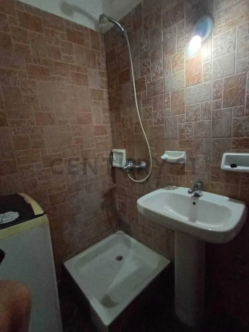 ALQUILER DE MONOAMBIENTE AMOBLADO 4