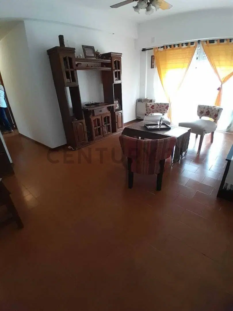 VENTA DE DEPARTAMENTO DE 2 AMBIENTES 3