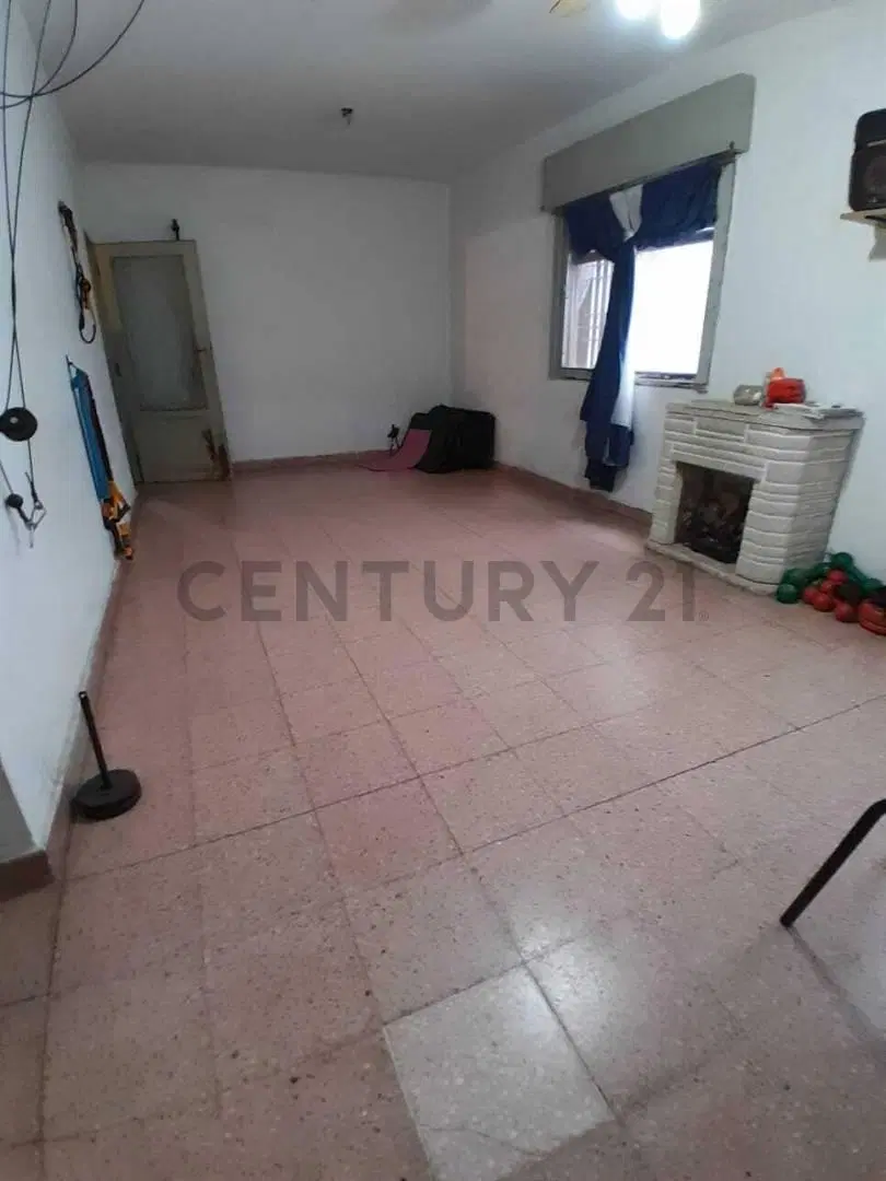 VENTA DE CASA DE 4 AMBIENTES | GRAL. SAN MARTIN 8