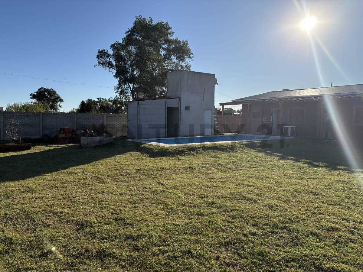 Foto de Venta Quinta 2 ambientes con Pileta en Coronel Brandsen, imagen 1