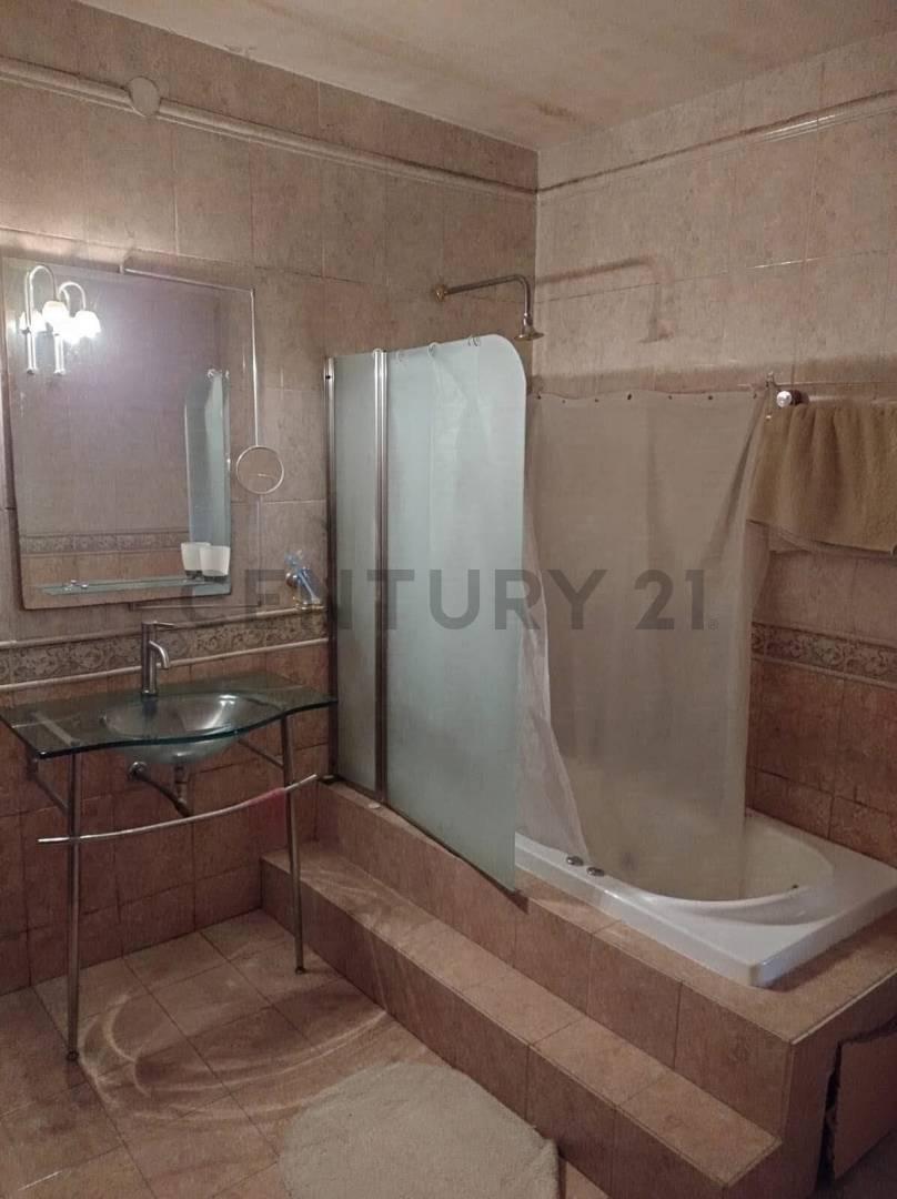 Foto de Casa 5 ambientes con quincho y parrilla - Suipacha 246, Bosques, imagen 1