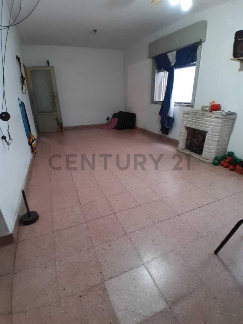 Foto de VENTA DE CASA DE 4 AMBIENTES | GRAL. SAN MARTIN, imagen 2