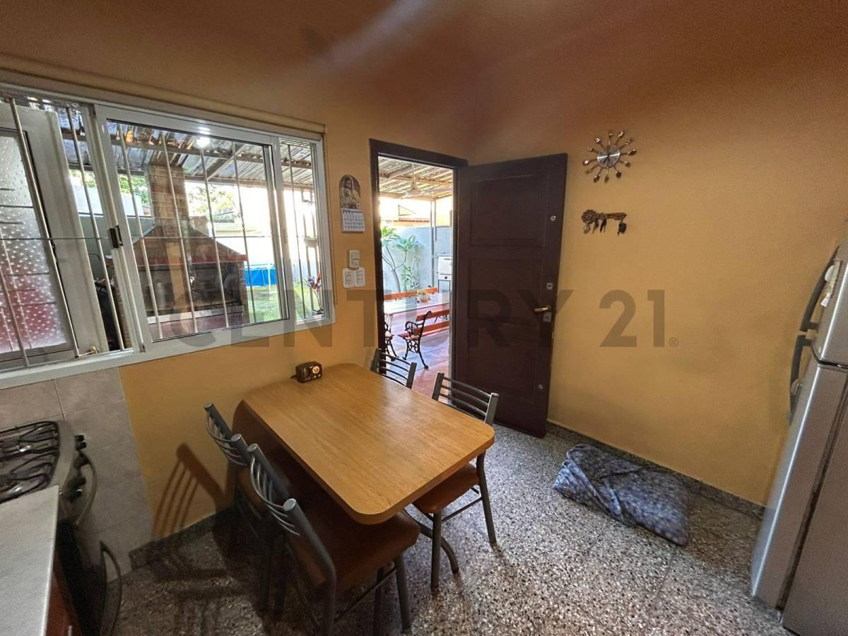 Foto de VENTA CASA EN BLOQUE 5 AMBIENTES VILLA SARMIENTO MORON, imagen 4