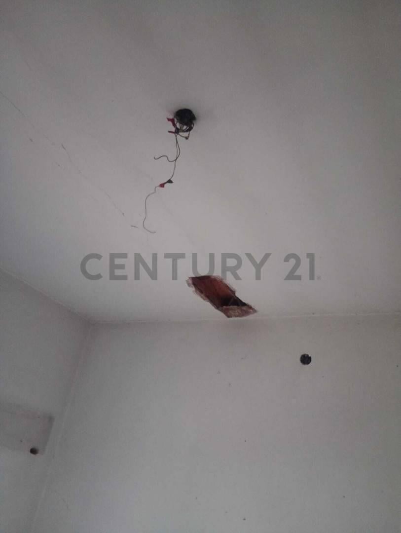 Foto de Casa antigua a reciclar con gran potencial — Villa Ballester, imagen 1