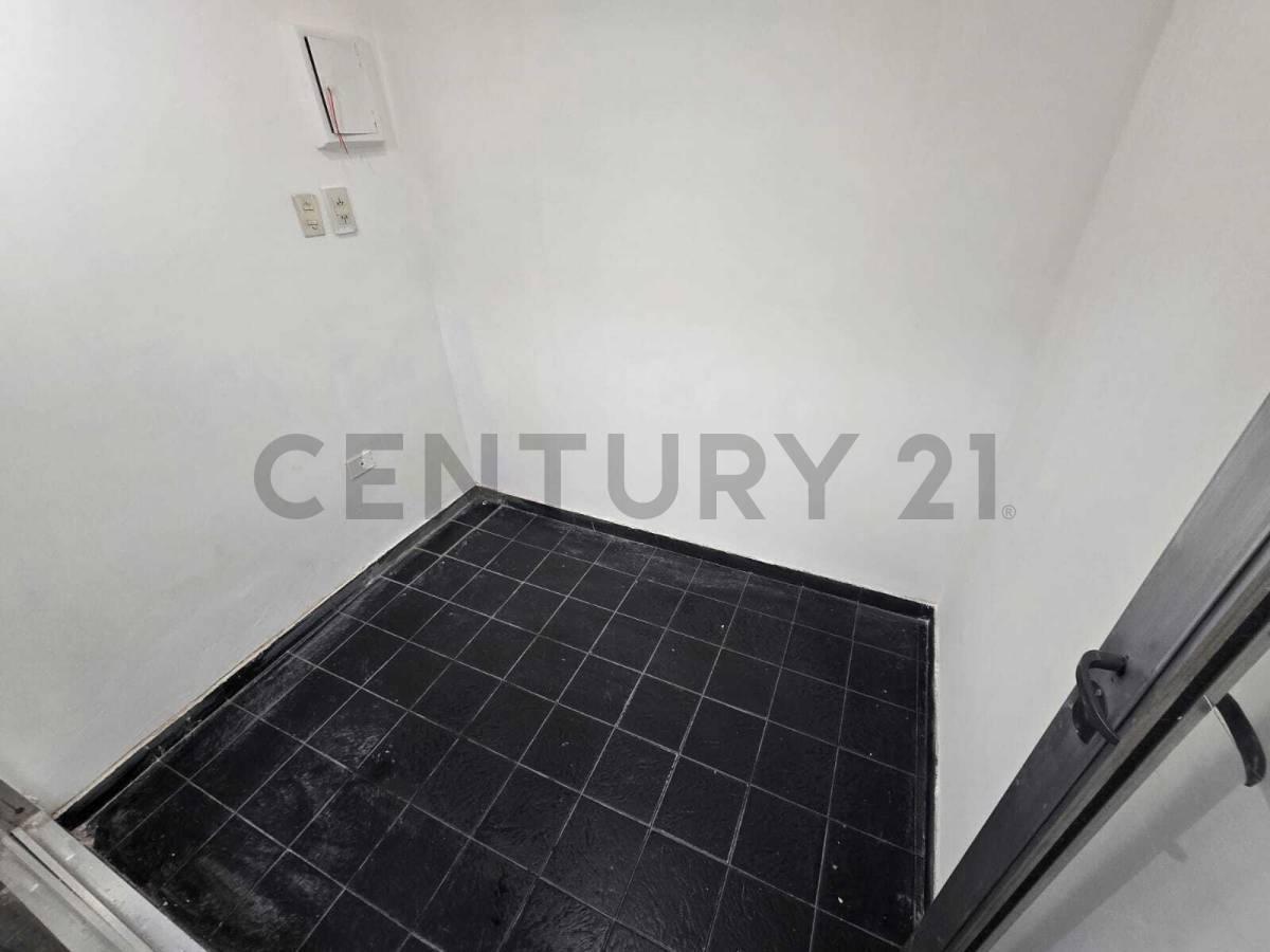 Foto de LOCAL EN ALQUILER – GALERÍA | AV. CORRIENTES 4770, imagen 1