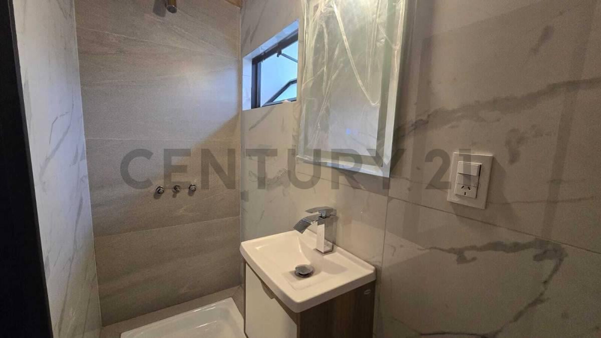 Foto de PH 4 AMBIENTES- BARRIO SAAVEDRA-SIN EXPENSAS, imagen 3