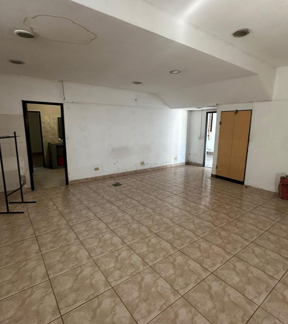 Foto de Casa con local en venta en ituzaingo, imagen 4