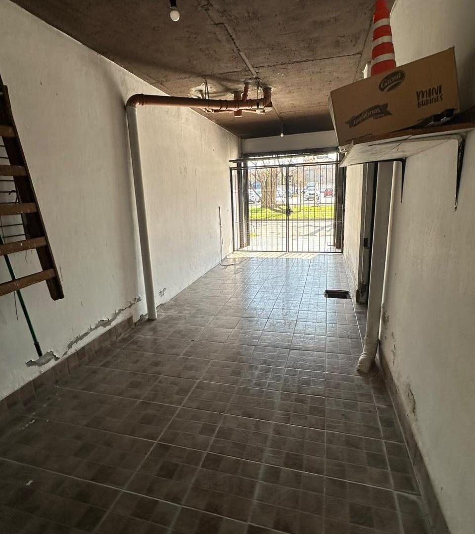 Foto de Casa con local en venta en ituzaingo, imagen 2