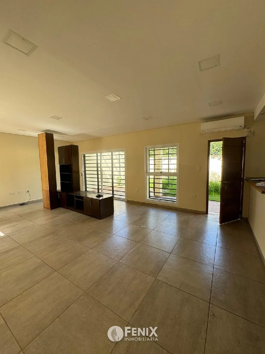 Foto de CF1196 - CASA EN VENTA Z/ AV. CABO DE HORNOS Y AV. COCOMAROLA, imagen 2