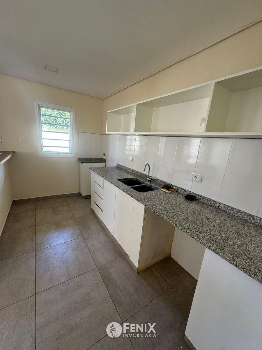 Foto de CF1196 - CASA EN VENTA Z/ AV. CABO DE HORNOS Y AV. COCOMAROLA, imagen 3