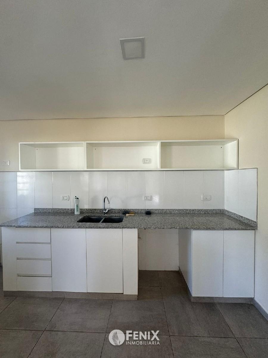 Foto de CF1196 - CASA EN VENTA Z/ AV. CABO DE HORNOS Y AV. COCOMAROLA, imagen 5
