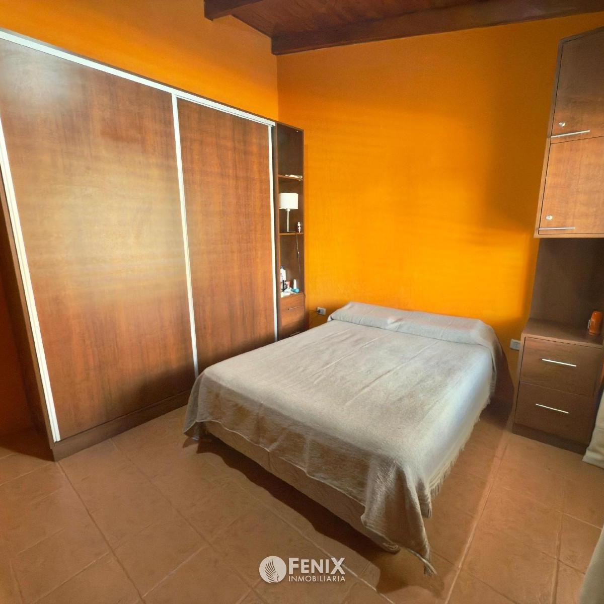 CF1211 - CASA EN VENTA APTO CRÉDITO - 8 AMBIENTES - AV. FCO. DE HARO ENTRE CMTE. ANDRESITO Y STA. CR