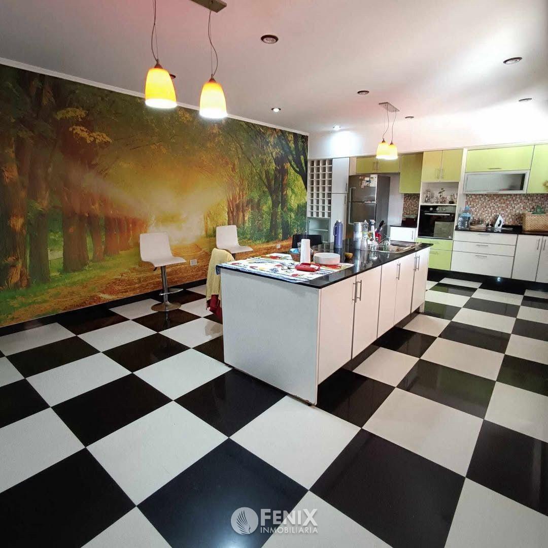 CF1239 - PROMOCIÓN DEL MES: CASA 3 DORMITORIOS - AV. QUARANTA Y CMTE. MEDRANO