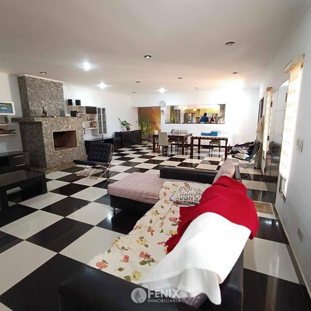 Foto de CF1239 - PROMOCIÓN DEL MES: CASA 3 DORMITORIOS - AV. QUARANTA Y CMTE, imagen 3