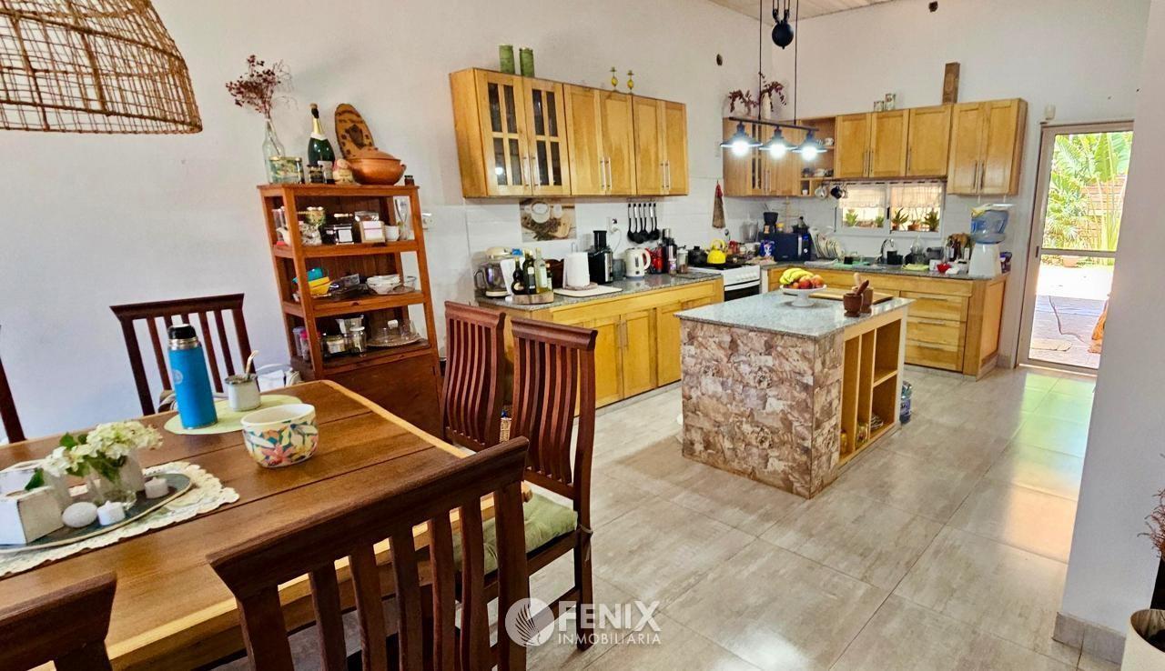 Foto de CF1338 - CASA EN ESQUINA EN VENTA - 2 DORMITORIOS - ITAEMBÉ MINI, imagen 3