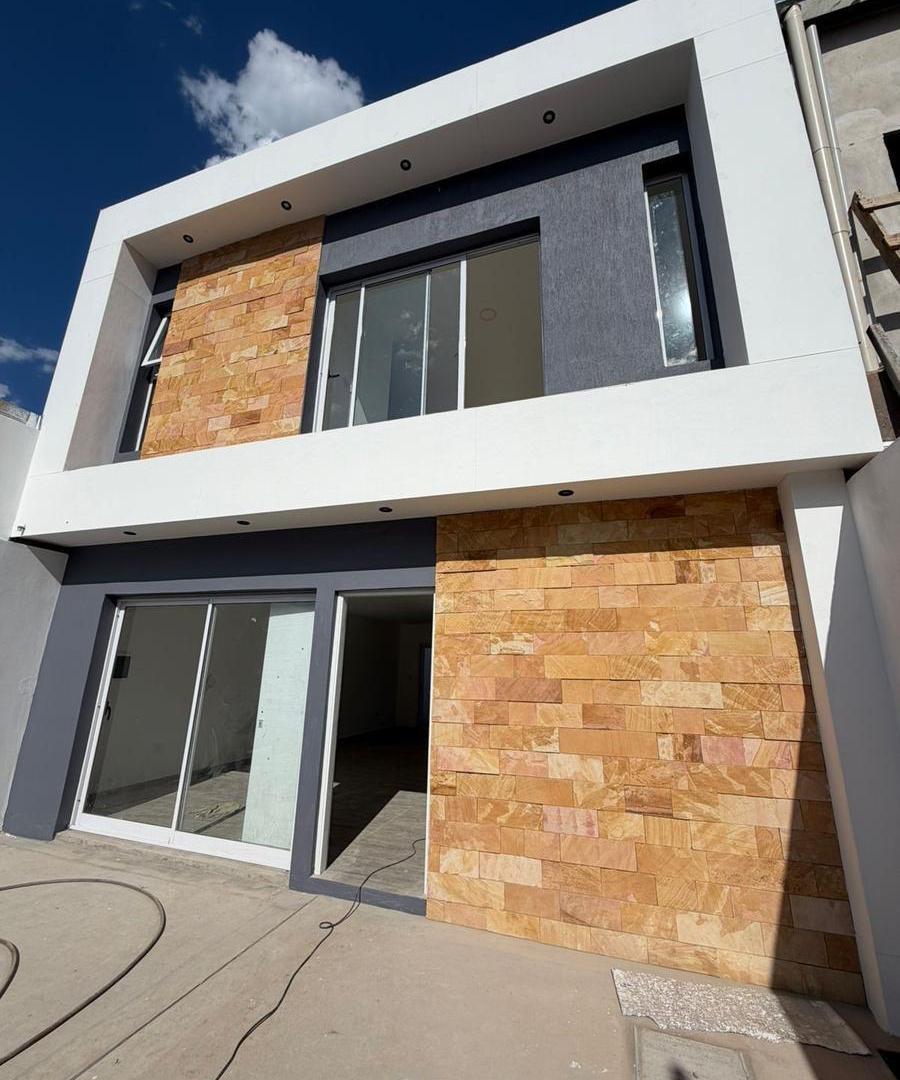 CF1340 - DÚPLEX EN VENTA - 3 DORMITORIOS - AV. AGUADO Y TACUARÍ