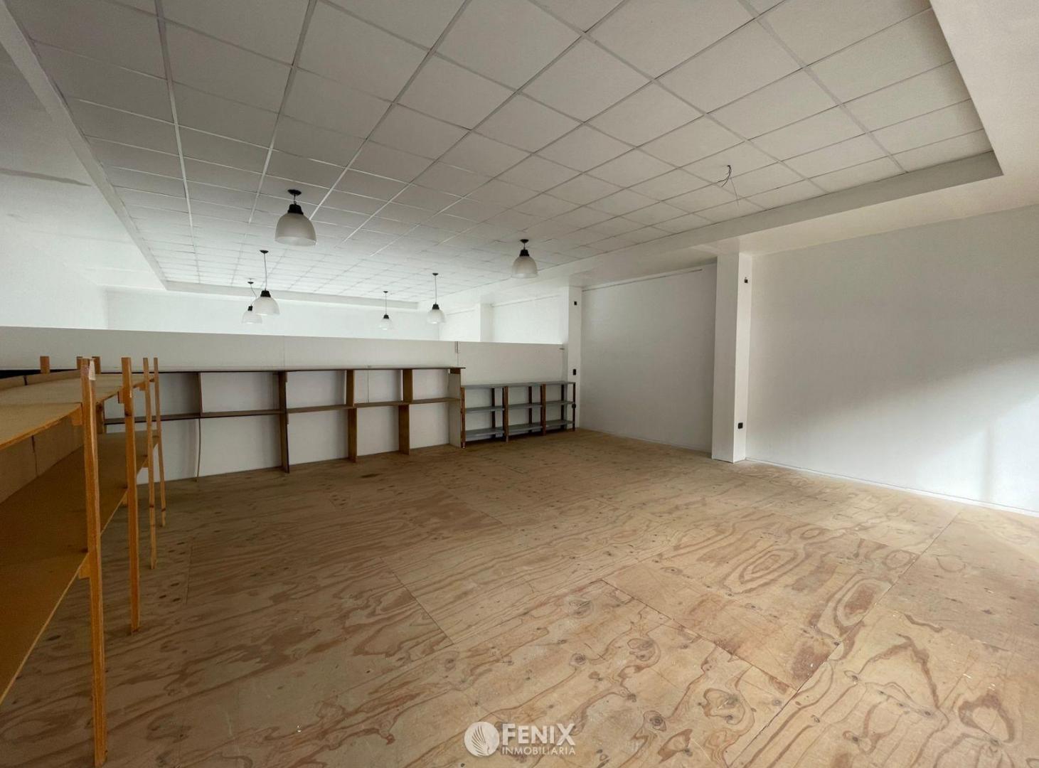 Foto de LCF A186 - LOCAL COMERCIAL - AV. TRINCHERAS Y URUGUAY, imagen 1