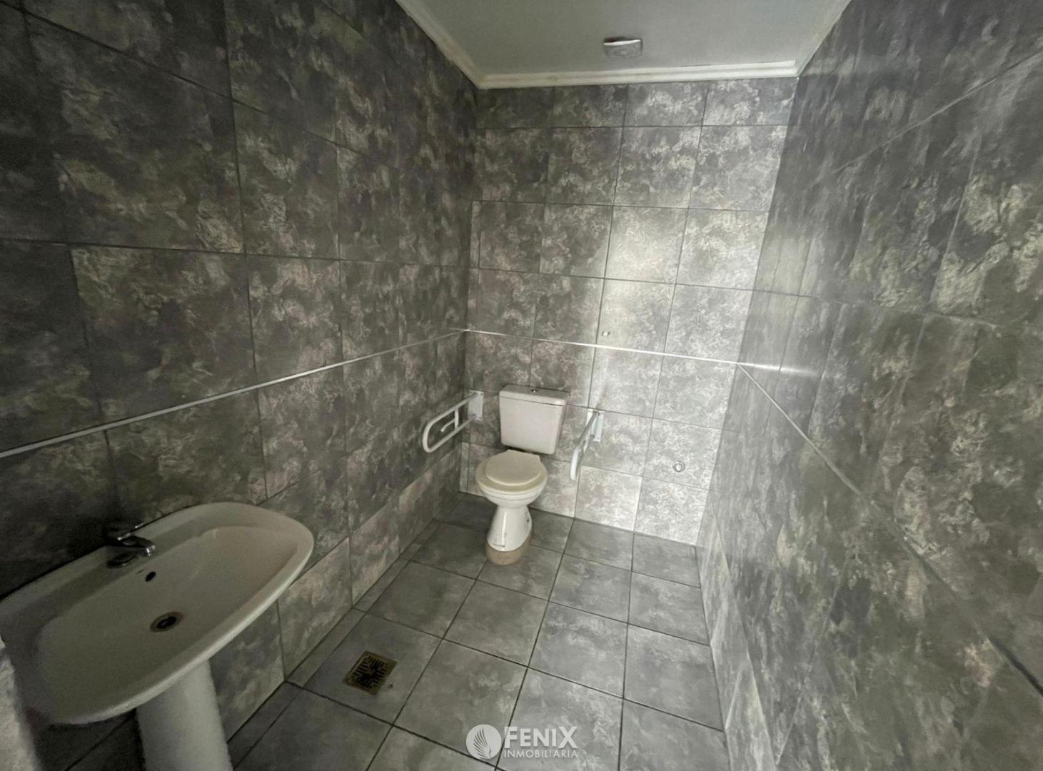 Foto de LCF A186 - LOCAL COMERCIAL - AV. TRINCHERAS Y URUGUAY, imagen 3