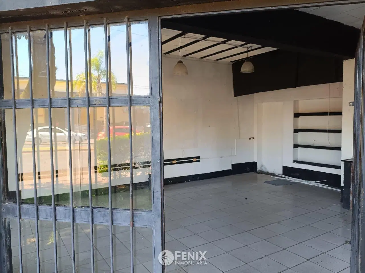 LCF A191 - LOCAL COMERCIAL - AV. SAN MARTÍN Y CMTE. ANDRESITO 4