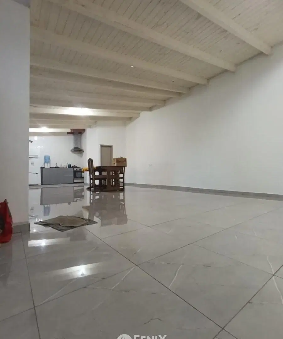 CF1375 - CASA- 3 DORMITORIOS - AV. 115 Y MARTÍN FIERRO 4