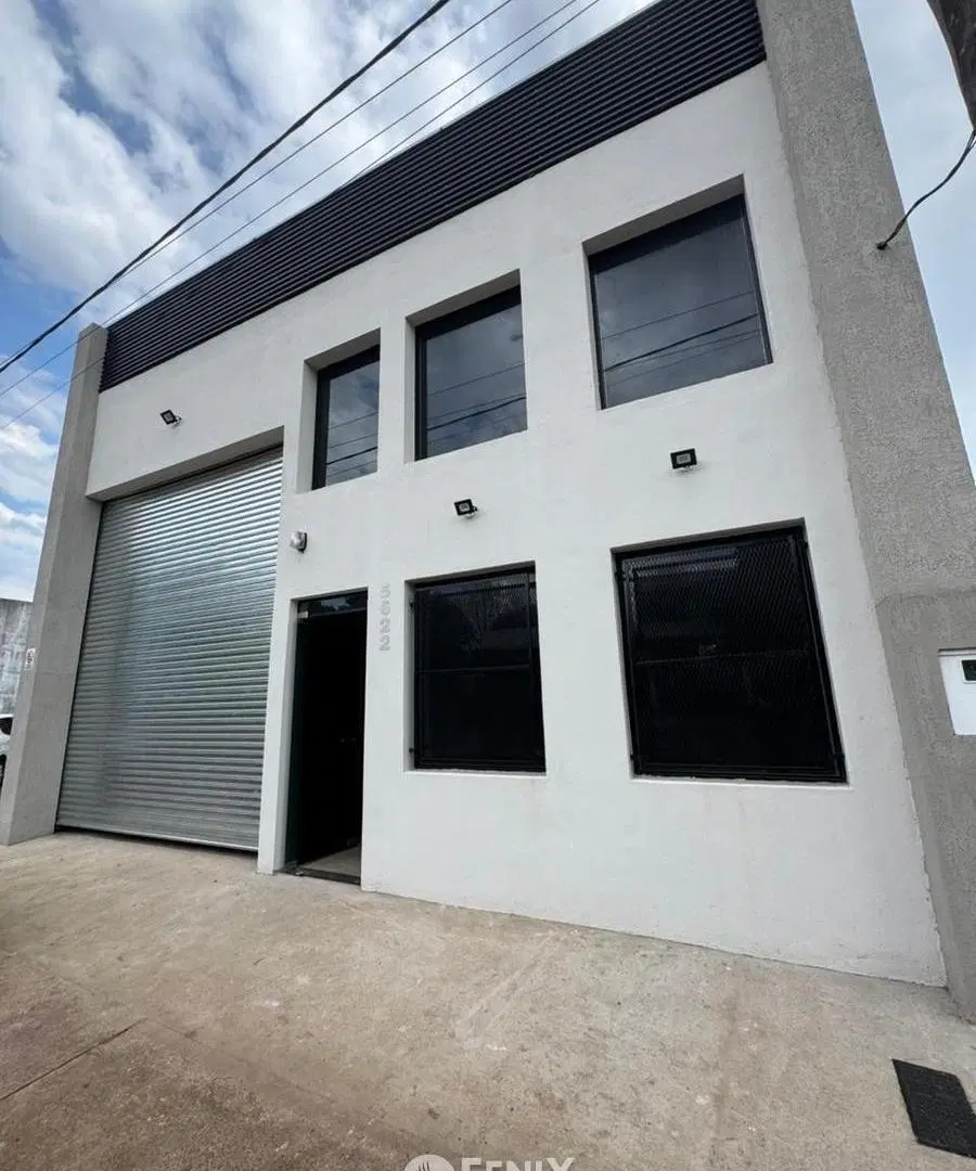 LCF V143 - GALPÓN EN VENTA - AV. SAN MARTÍN ENTRE AV. SANTA CRUZ Y CMTE. ANDRESITO 3
