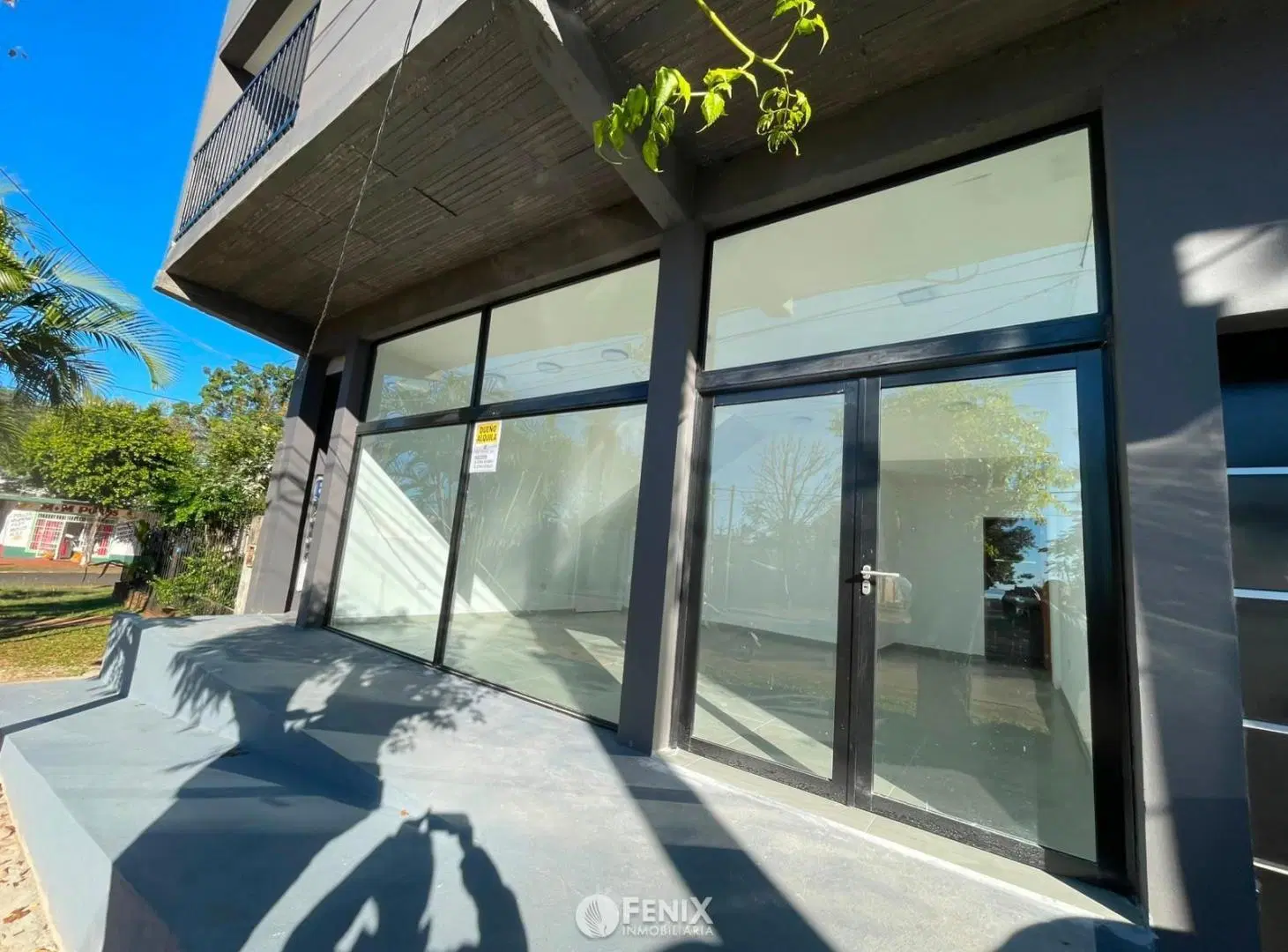 LCF A198 - LOCAL COMERCIAL - AV. SANTA CATALINA 4