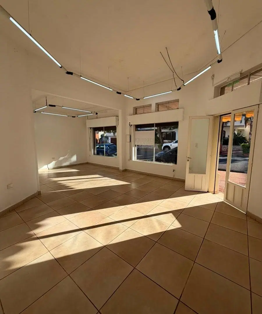 LCF A199 - LOCAL COMERCIAL - BARRIO EL PALOMAR 1