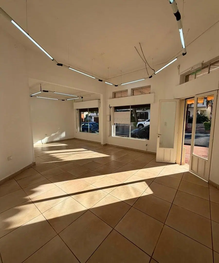LCF A199 - LOCAL COMERCIAL - BARRIO EL PALOMAR 3