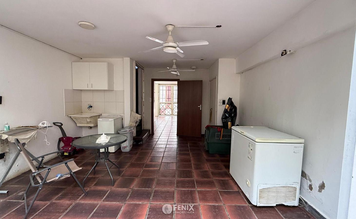 Foto de CF1275 - TRIPLEX EN VENTA - AV. CENTENARIO Y CORRIENTES, imagen 2