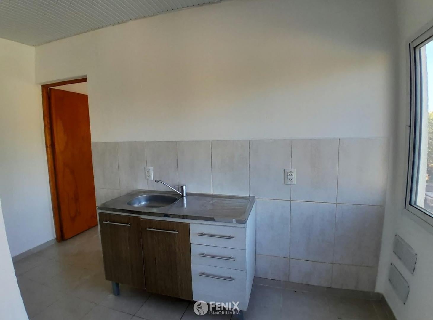 Foto de DEPARTAMENTO DE 1 DORMITORIO EN ALQUILER - AV. JAURETCHE E ITUZAINGÓ, imagen 2