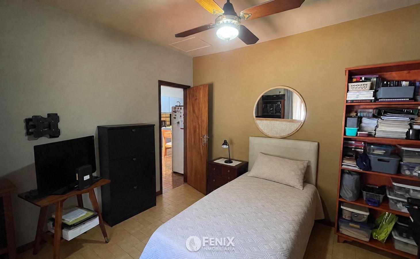 Foto de CASA CÉNTRICA EN VENTA DE 2 DORMITORIOS CON COCHERA (CF1406), imagen 1