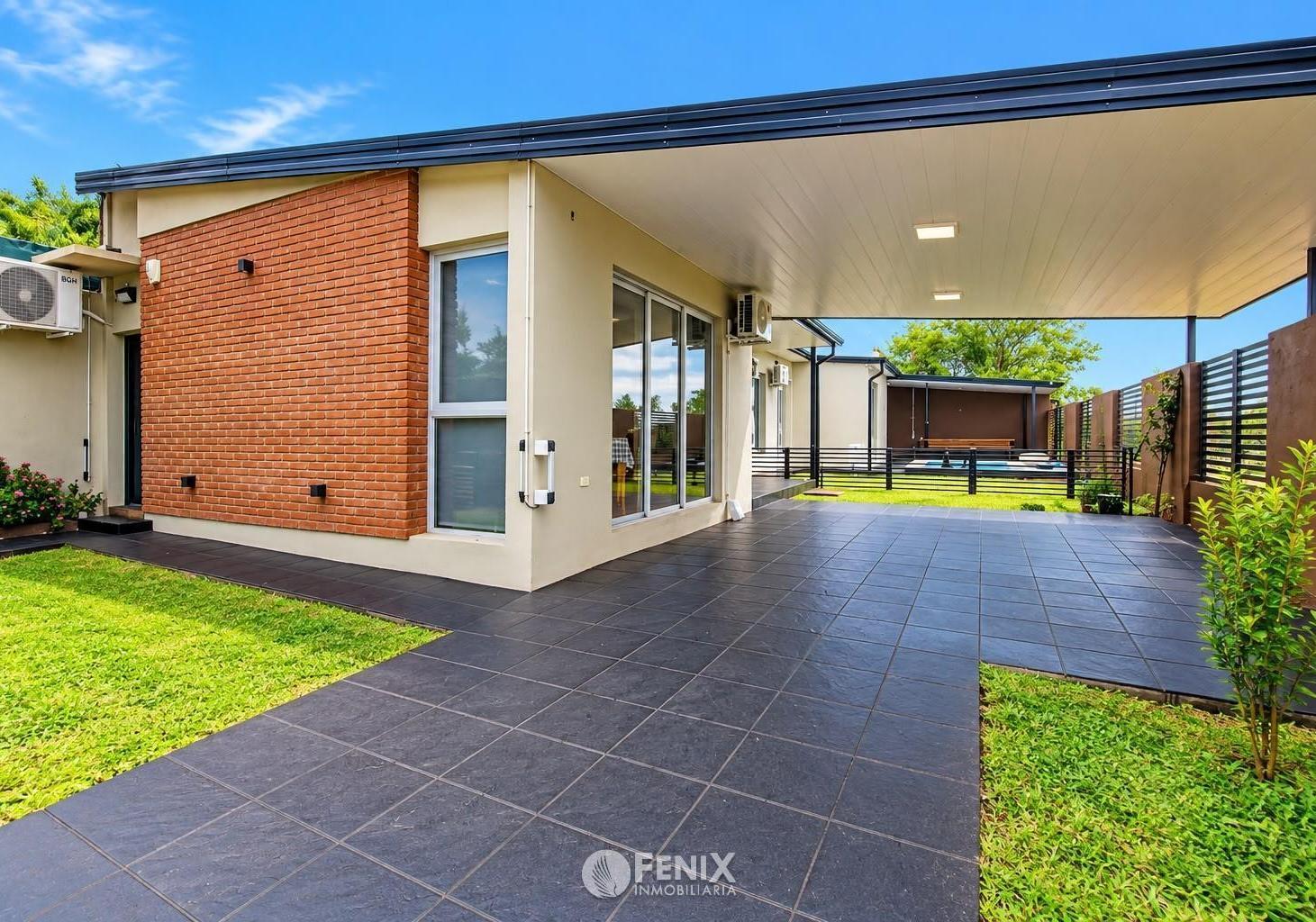 Foto de CASA EN VENTA DE 3 DORMITORIOS CON PILETA - AV. ALEM Y JAURETCHE, imagen 2
