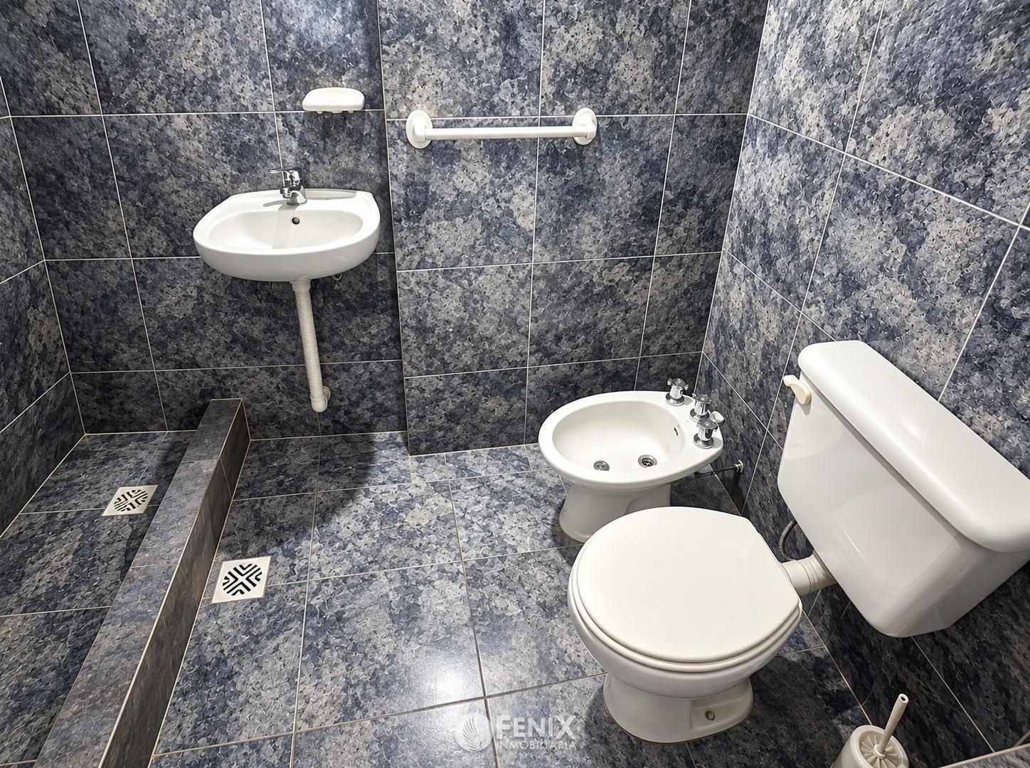 Foto de DÚPLEX EN VENTA DE 4 DORMITORIOS CON PATIO - AV. VIVANCO Y LÓPEZ Y, imagen 4