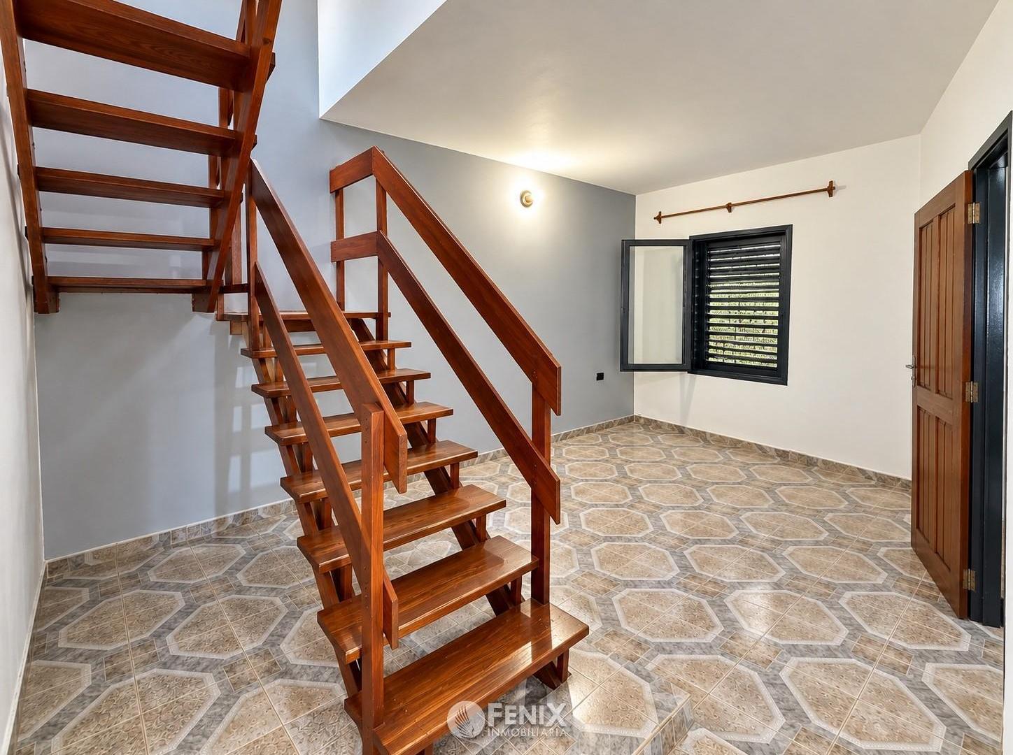 Foto de DÚPLEX EN VENTA DE 4 DORMITORIOS CON PATIO - AV. VIVANCO Y LÓPEZ Y, imagen 2