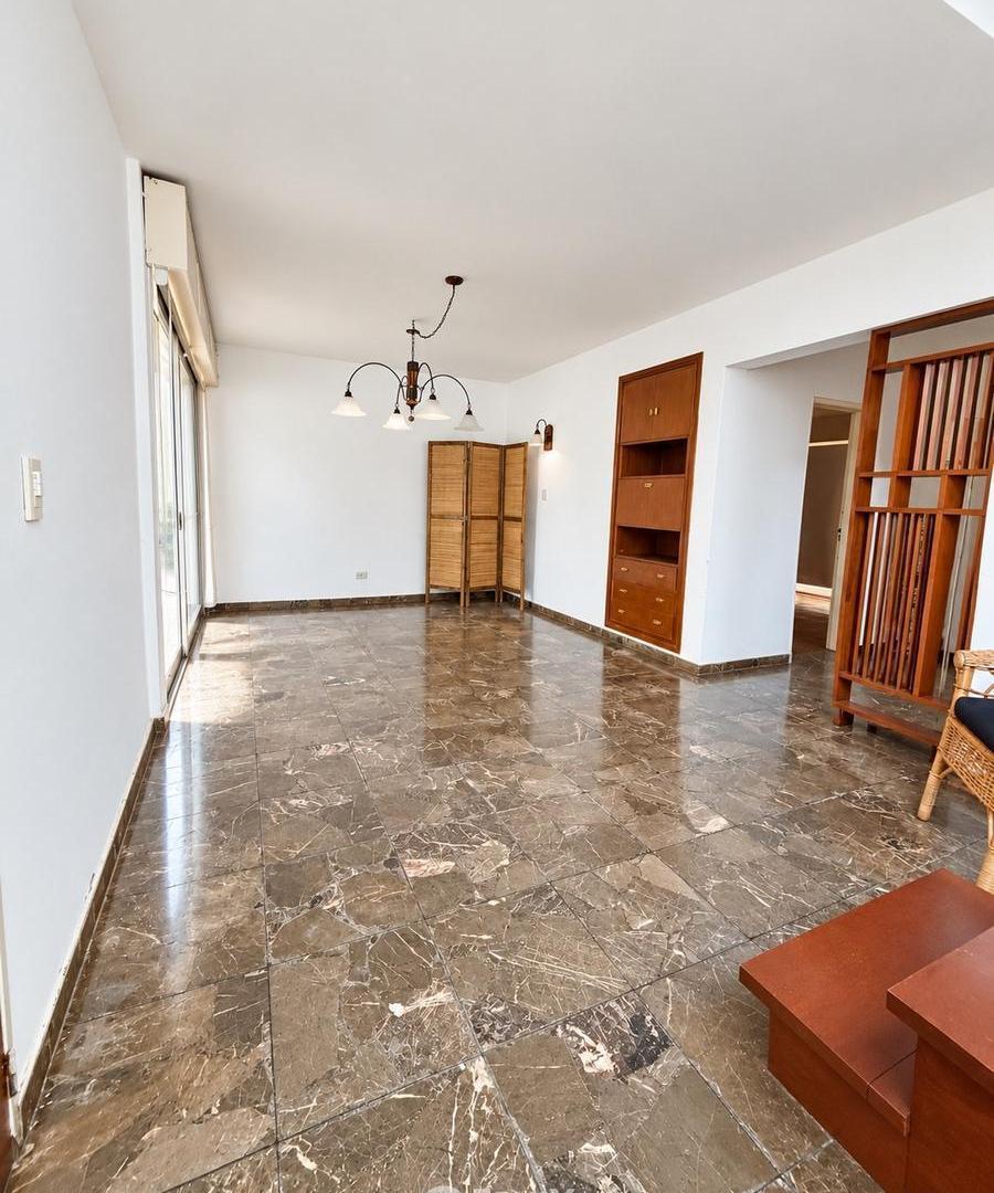 Foto de CASA EN VENTA DE 2 DORMITORIOS | CON LOCAL COMERCIAL - BOLÍVAR Y 3 DE, imagen 4