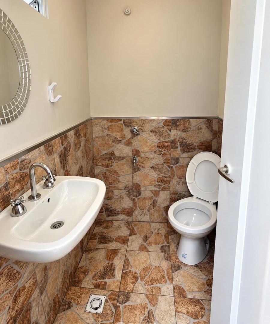Foto de CASA EN VENTA DE 2 DORMITORIOS | CON LOCAL COMERCIAL - BOLÍVAR Y 3 DE, imagen 3