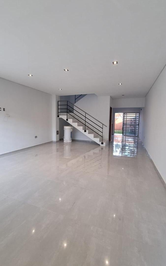 Foto de DÚPLEX PREMIUM A ESTRENAR EN VENTA DE 3 DORMITORIOS - AV. BUSTAMANTE Y, imagen 4