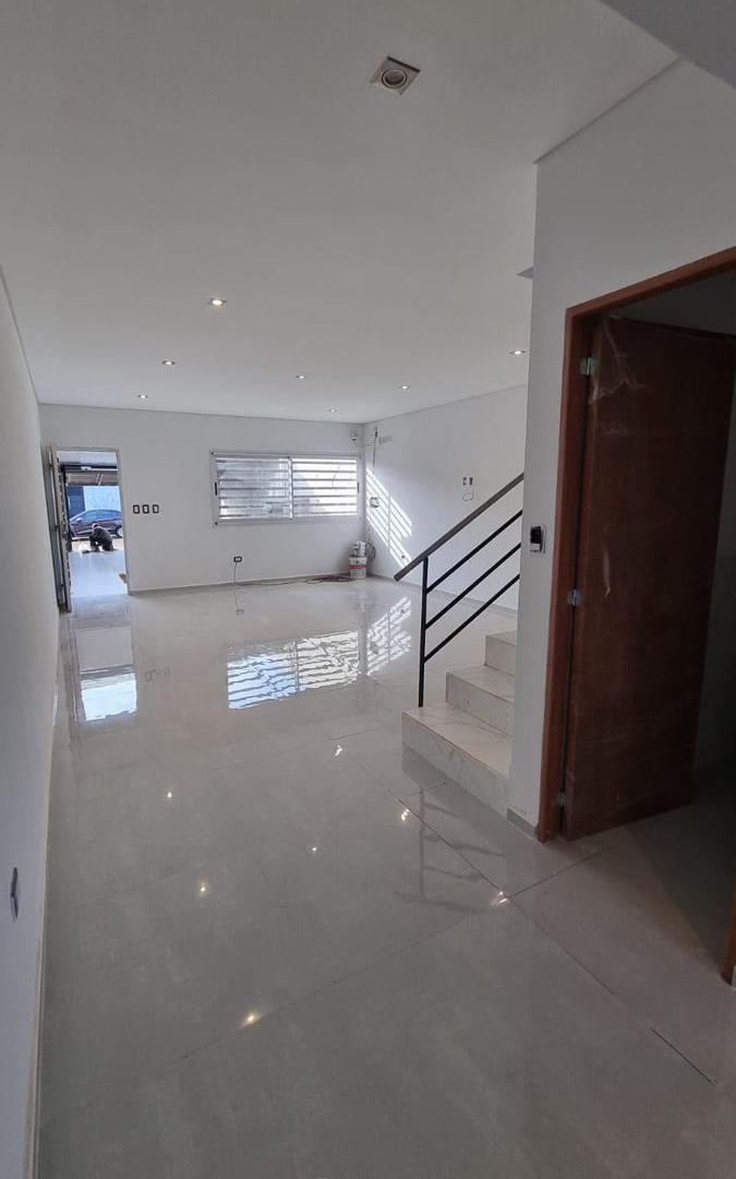 Foto de DÚPLEX PREMIUM A ESTRENAR EN VENTA DE 3 DORMITORIOS - AV. BUSTAMANTE Y, imagen 1