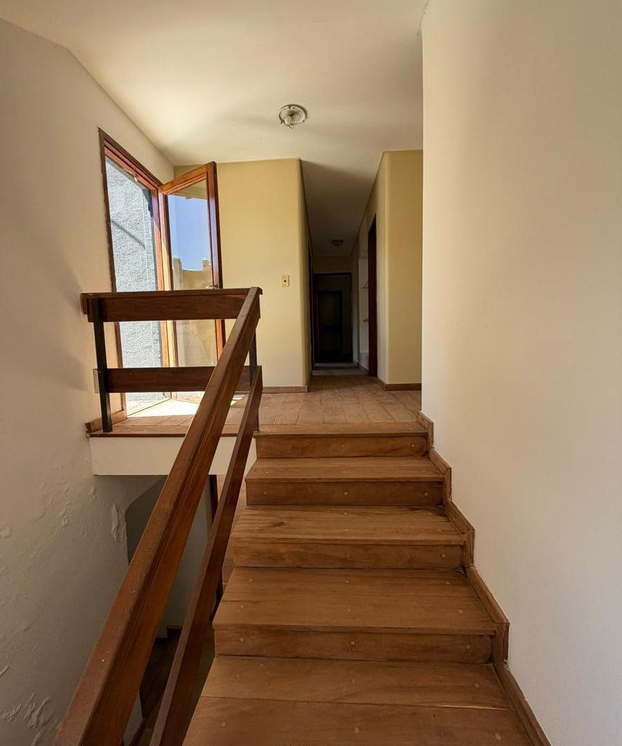 Foto de CASA EN VENTA EN ESQUINA DE 3 DORMITORIOS - COSTANERA - 3 PLANTAS, imagen 3