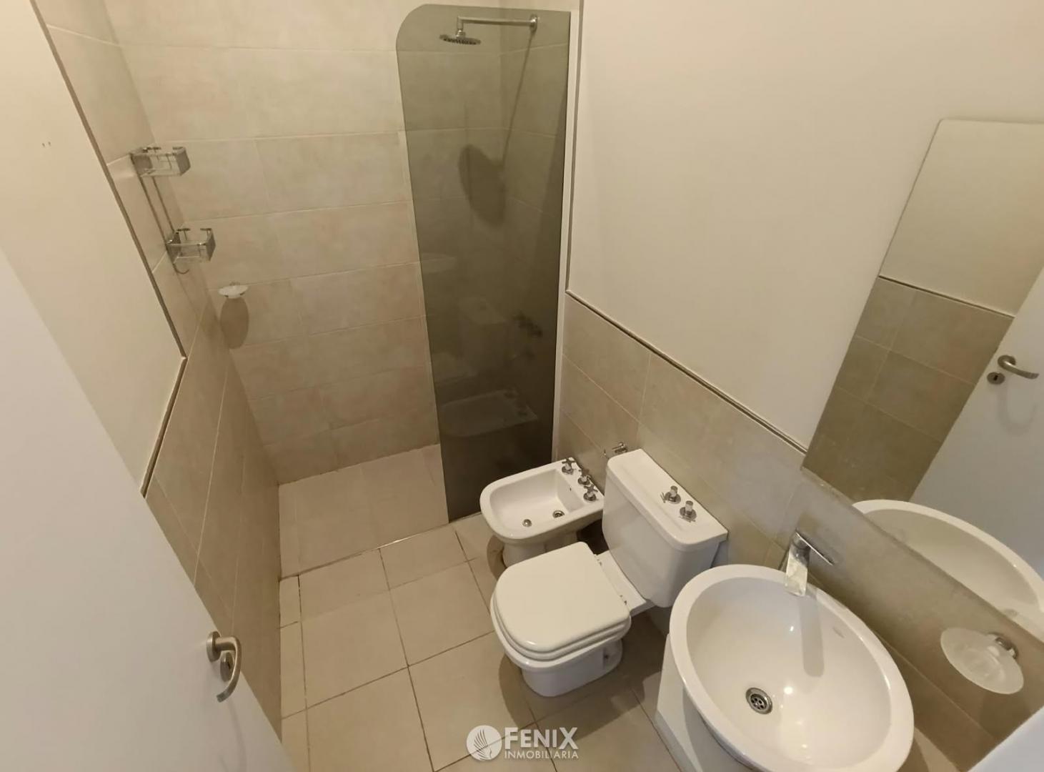 Foto de DÚPLEX EN VENTA DE 3 DORMITORIOS - AV. LAVALLE Y BUSTAMANTE (CF1422), imagen 1