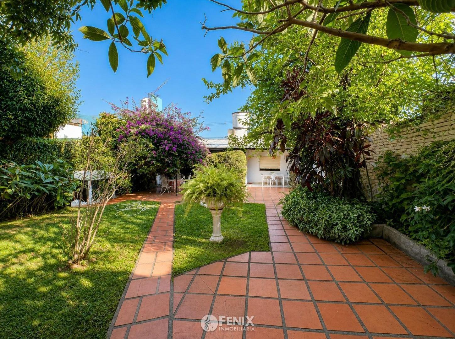 Foto de CASA EN VENTA DE 3 DORMITORIOS - AV. ALMTE. BROWN Y SAN MARTÍN - AMPLIO, imagen 1